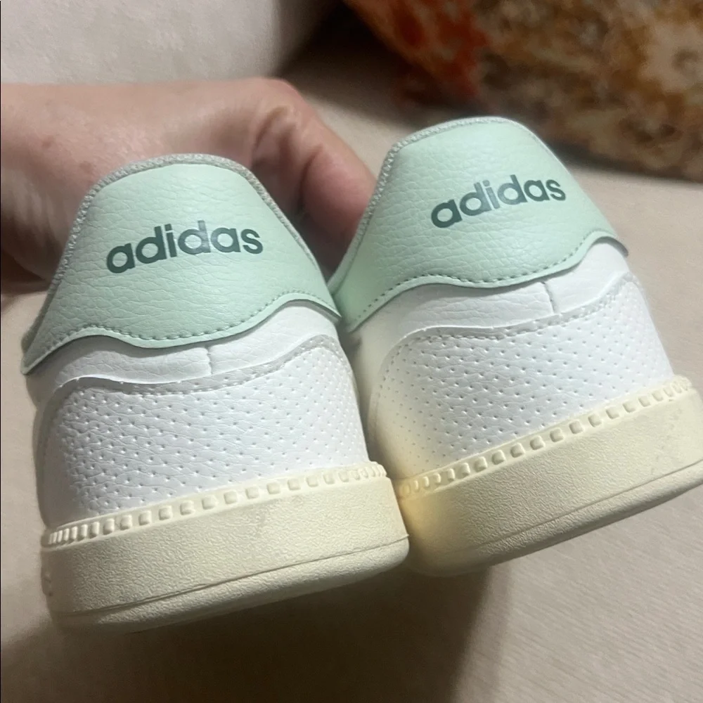 adidas Breaknet Sleek Sneaker